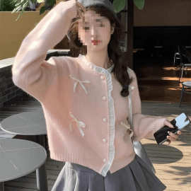 甜美粉色花边拼接2026毛衣开衫春季新款蝴蝶结宽松针织多巴胺上衣