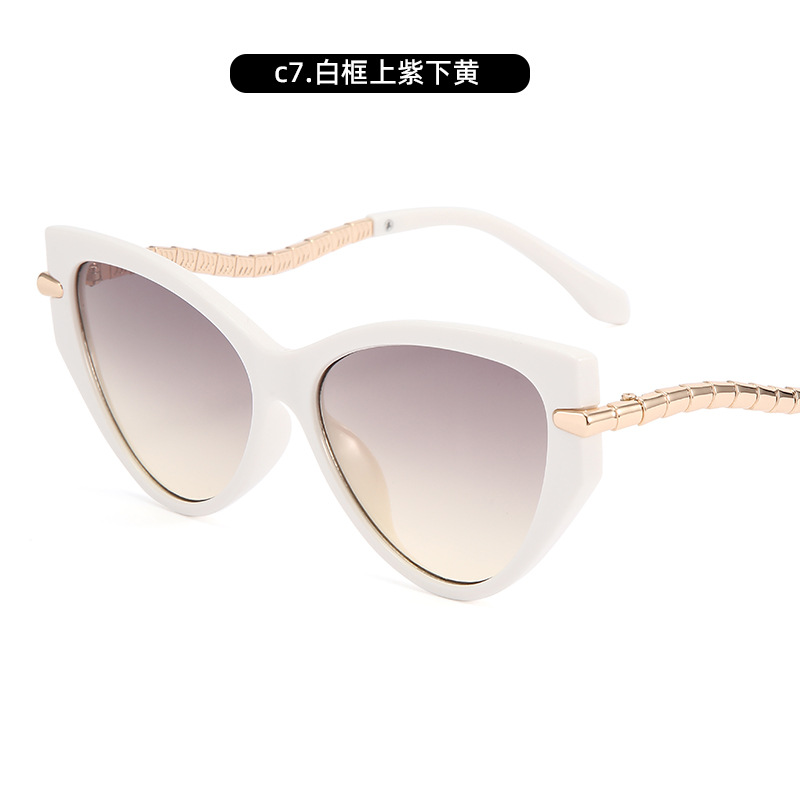 2025 nueva moda europea y americana ojo de gato gafas de sol anti-ultravioleta cadena de decoración de personalidad femenina gafas de sol de moda de alta calidad