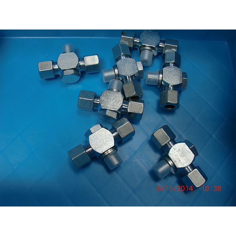不锈钢液压接头卡套式气动快接四通螺纹三边锁母外丝直通油管