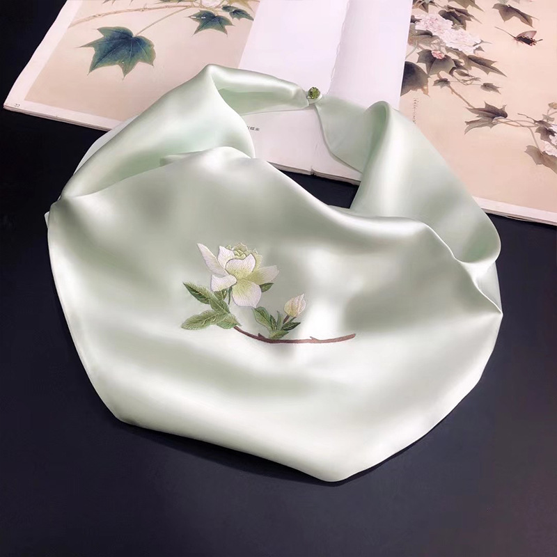 회색 목련
