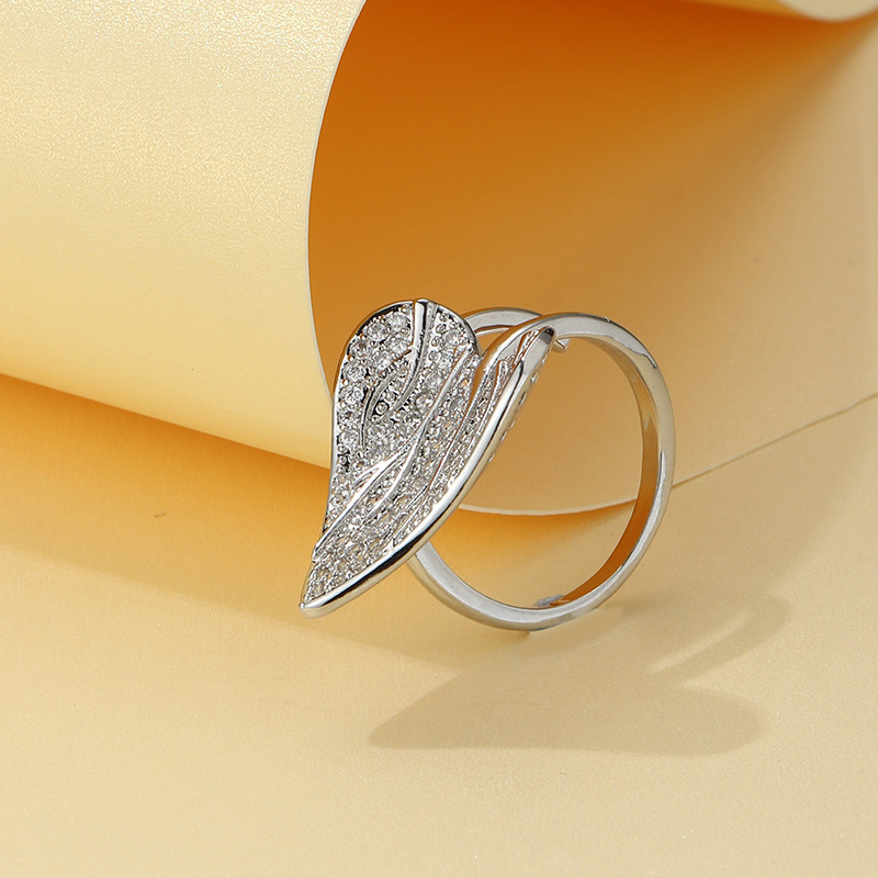 Simple Style Leaves Copper Inlay Zircon Rings 1 Piece