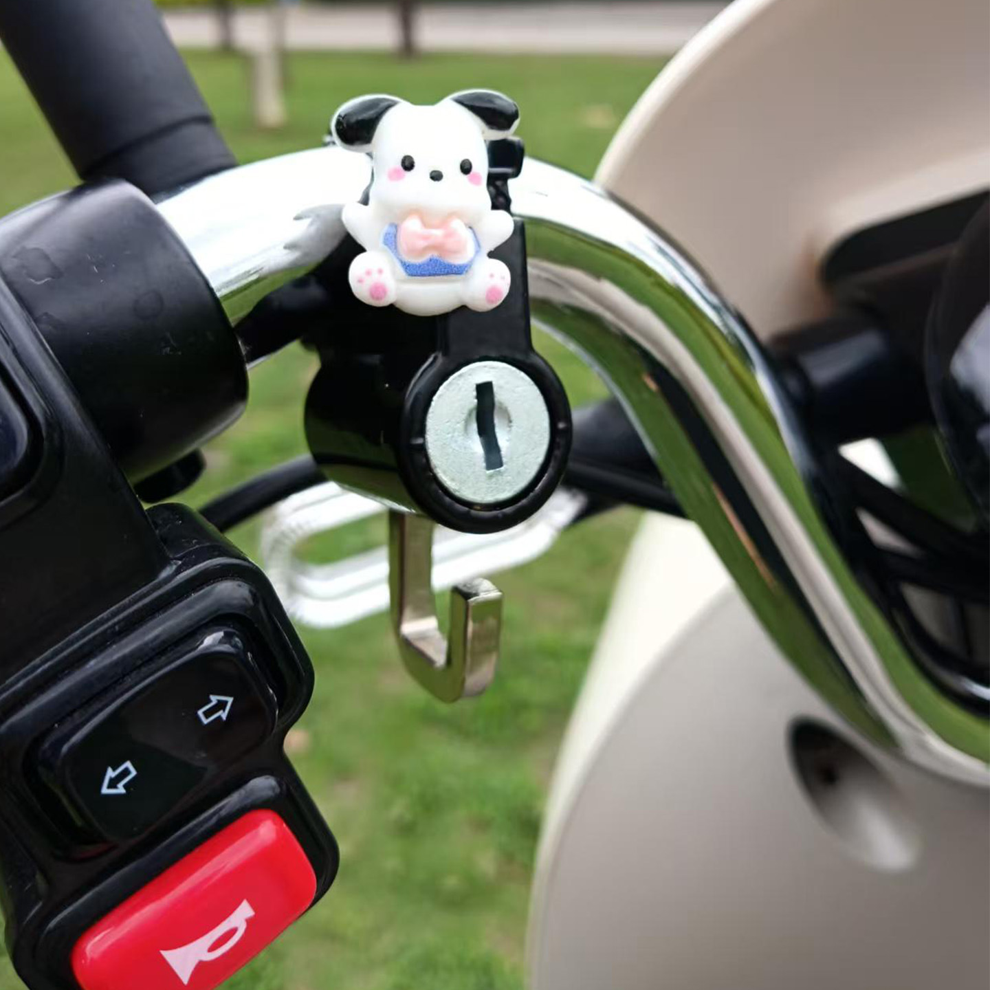Cartoon Helmet Lock for Bicycles, Electric Vehicles, Motorcycles, Scooters, Mountain Bikes, Baby Strollers, Multifunctional Anti-Theft Lock Hook