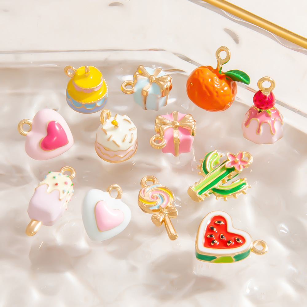 3g Weight 0.03µm Gold Plating Thickness Electroplating Gold Plating Process Pendant Jewelry Making Type KC Golden Plated Plating Material 1 Piece Quantity Alloy Material Heart Shape, Gift Box Pattern Cute Style Enamel, Plating Craft 1 Piece Alloy Heart Shape Gift Box Pendant 2