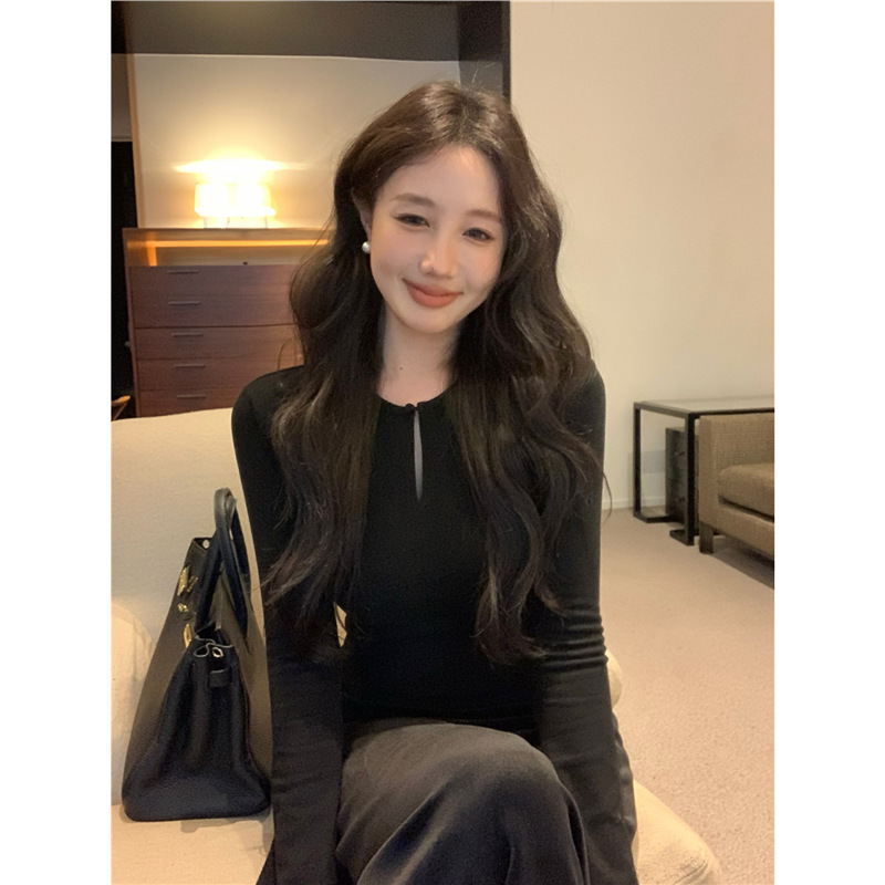 De Rong Fabric Tiktok Tmall Quality Fashion Women's Plush Patchwork Long-Sleeve Hollow V-Neck T-Shirt Base Shirt Top De Rong Fabric Tiktok Tmall Quality Fashion Women's Plush Patchwork Long-Sleeve Hollow V-Neck T-Shirt Base Shirt Top