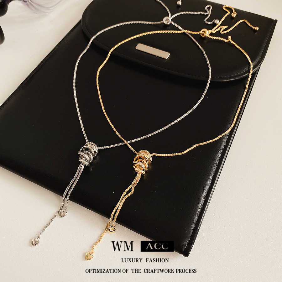 Minimalist Zircon Circle Pendant Necklace, Light Luxury Niche High-End Clavicle Chain, Fashionable and Versatile Jewelry for Women