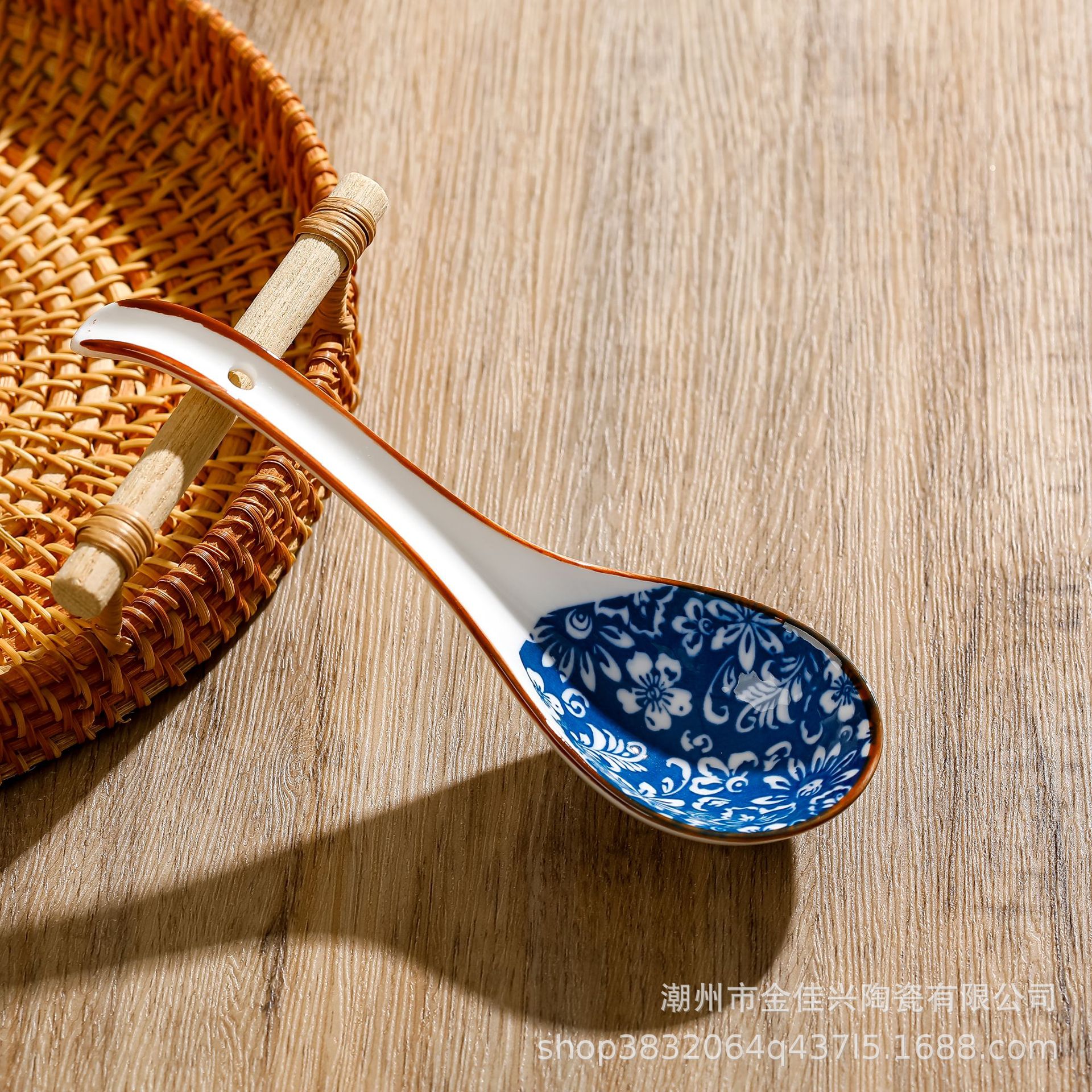 Cuchara japonesa de cerámica hogar Patrón de alto aspecto ins cuchara mezcladora de viento cuchara de gran capacidad diseño de cabeza de cuchara