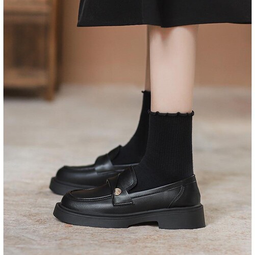 Retro thick sole and shallow cut loafer women's shoes 2024 autumn new style British style small leather shoes and fashionable single-layer shoes