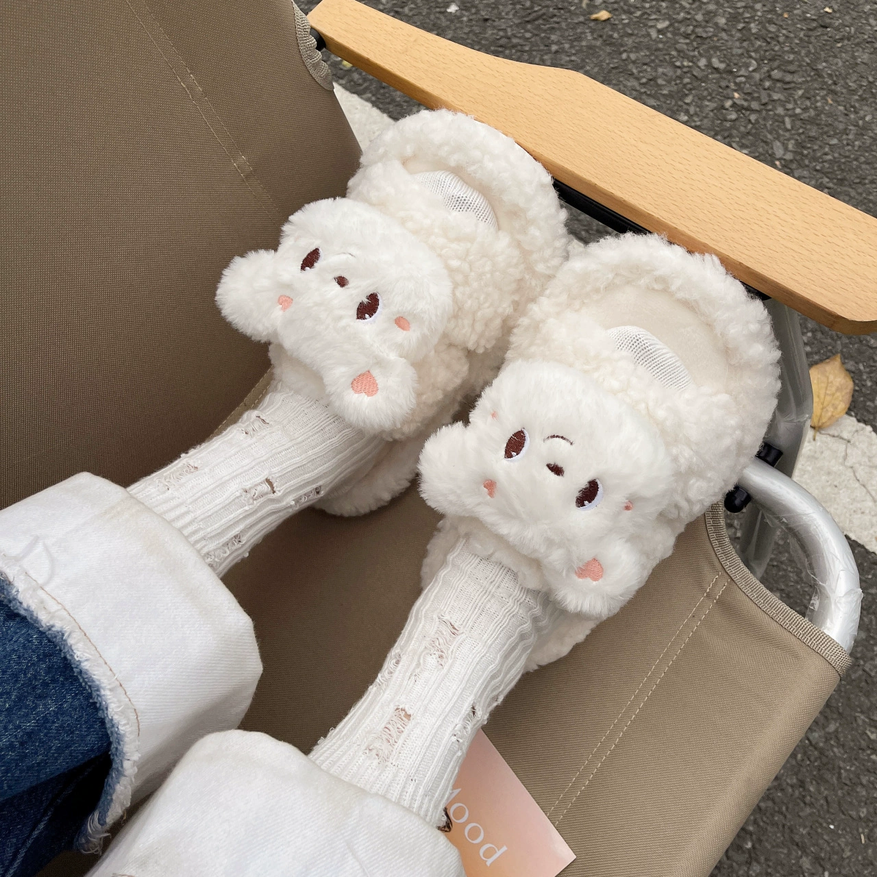 2024 Зима теплая толстая мягкая подошва плюшевые тапочки мультяшная кошка пара толстая подошва домашние противоскользящие тапочки