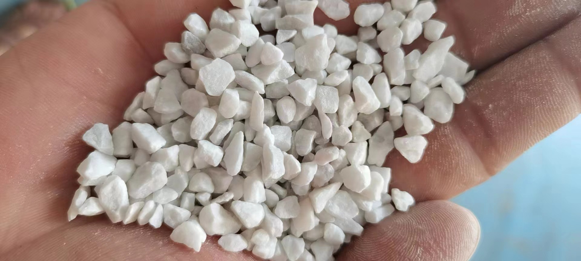 White quartz sand 3-5mm 2.5kg