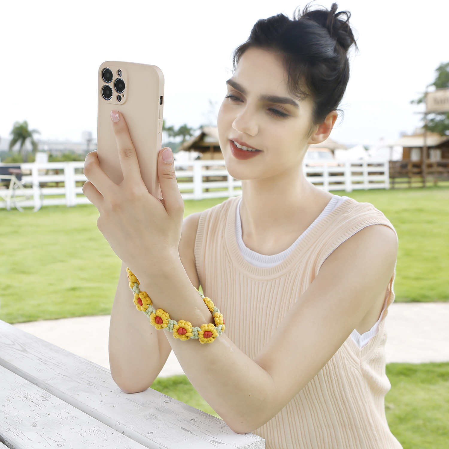 Llavero bohemio de margarita pequeña hecho a mano, planta de crisantemo, anillo de primavera, correa de muñeca trenzada, llavero