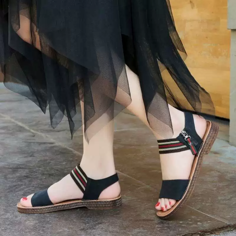 2025 новые летние универсальные сандалии в девичьем стиле с мягкой подошвой, противоскользящей подошвой, на плоской подошве, с одной лямкой, для студентов и беременных женщин