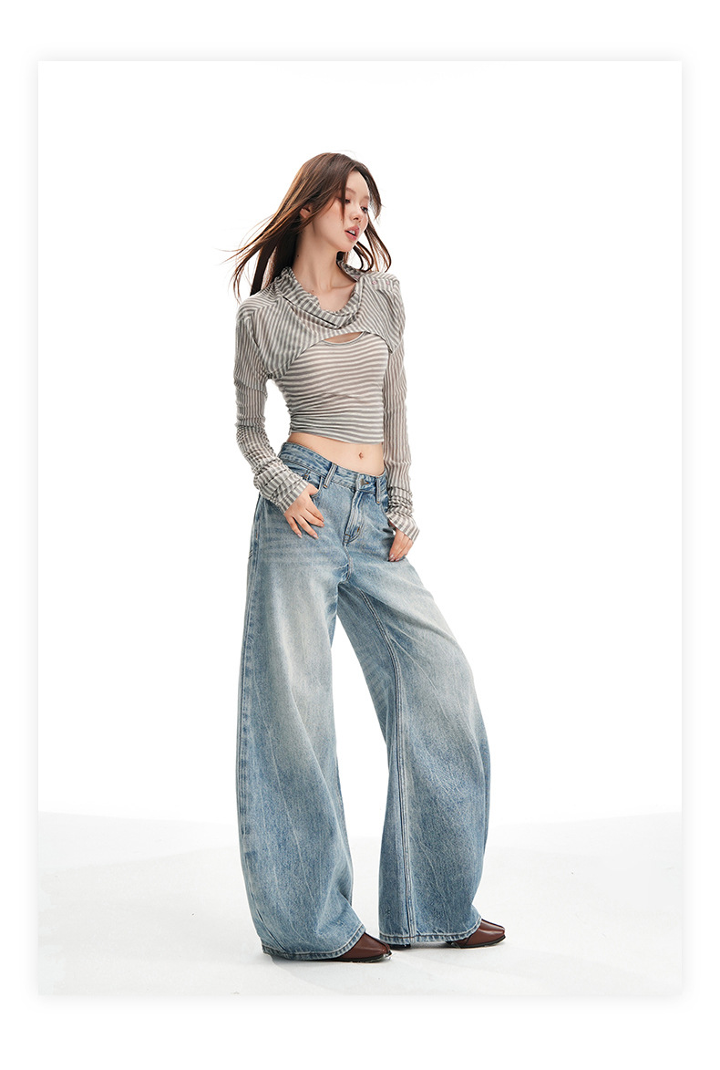 Damjeans med hög midja och raka ben i vintage blå denim_voghion.com