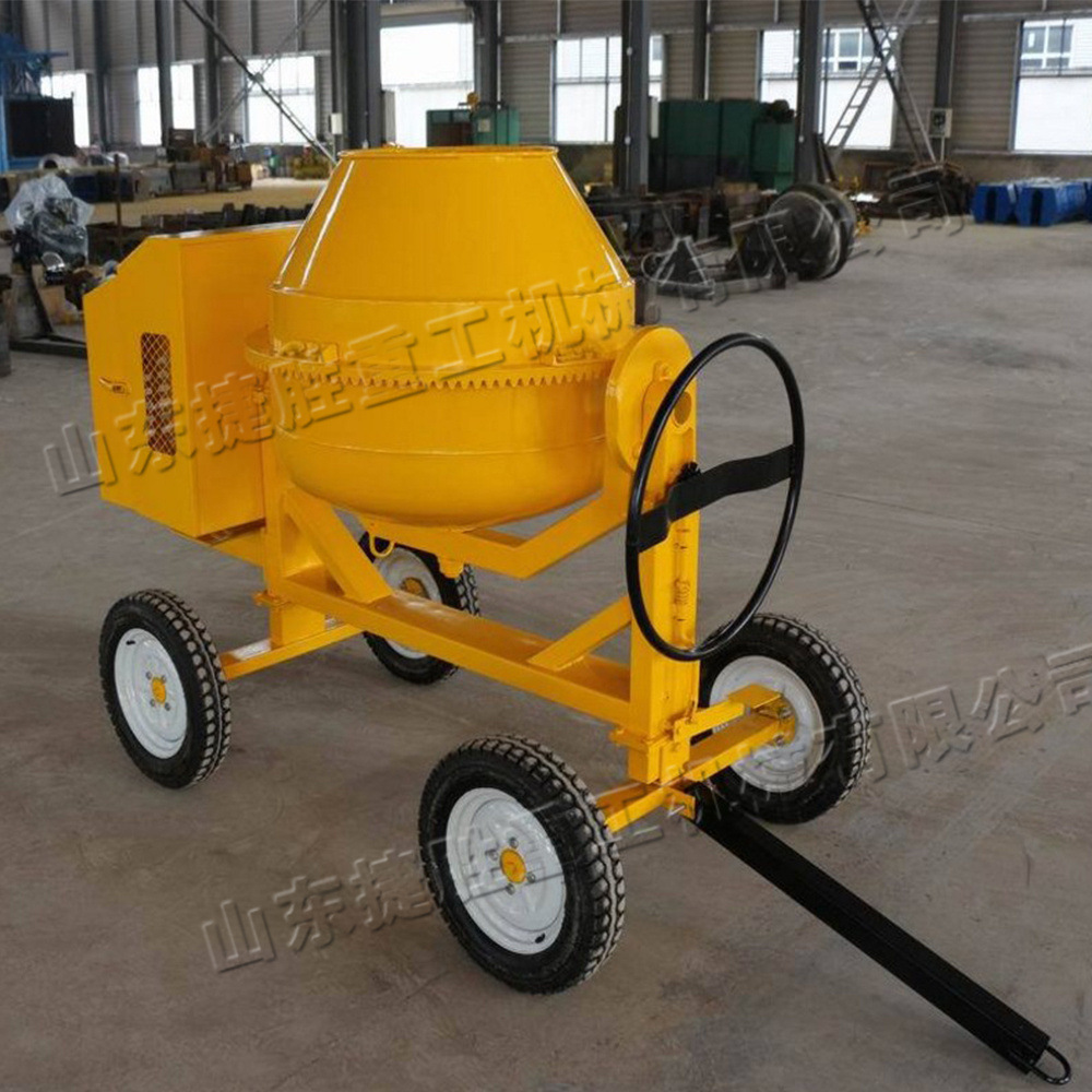 Mezclador diesel de construcción de equipos de mezcla de hormigón semi-seco pequeño tambor de mezcla móvil de cuatro ruedas