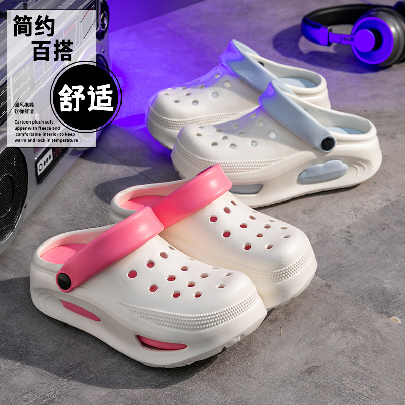 Dongdong zapatos de mujer 2025 nuevo verano desgaste de soleas gruesas antideslizantes desodorantes arena pisar mierda sensación zapatillas de mujer frías