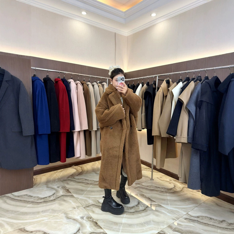 Long teddy bear coat for women, winter cashmere coat, loose and thick, one-piece fur trench coat
