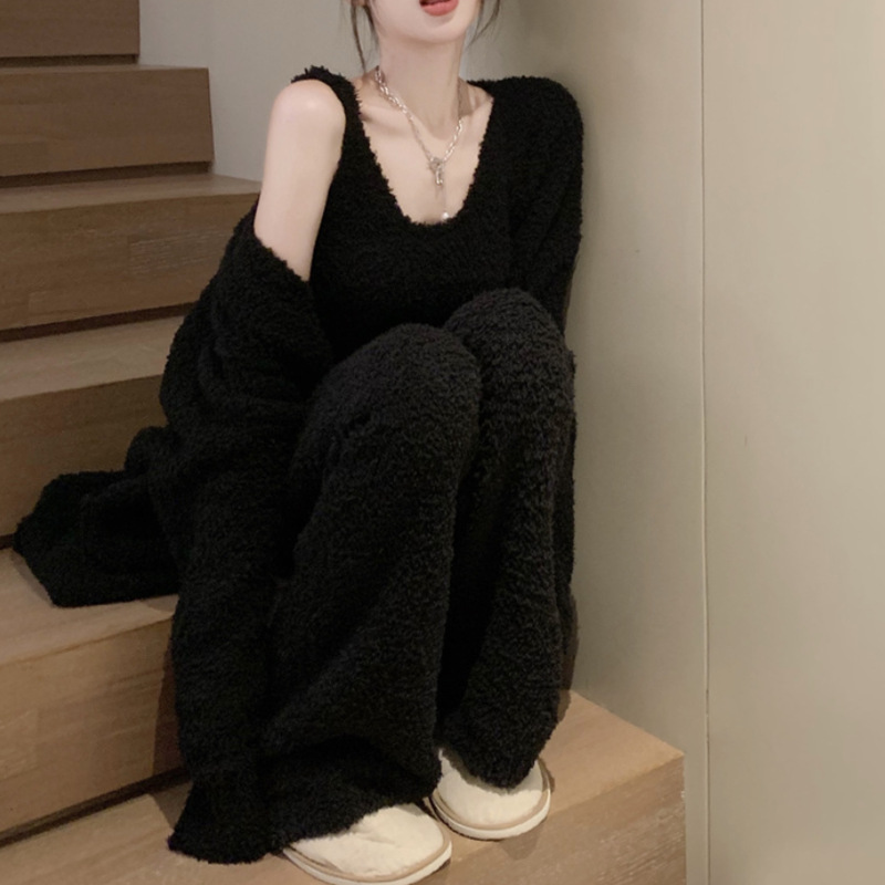 모피 따뜻한 패션 잠옷 세트 여성의 2024 새로운 달콤한 게으른 섹시한 고급 프랑스 홈 옷