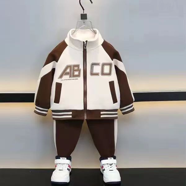 Small and medium-sized sports set, autumn handsome children's Korean version jacket, wearing baseball jersey_voghion.com