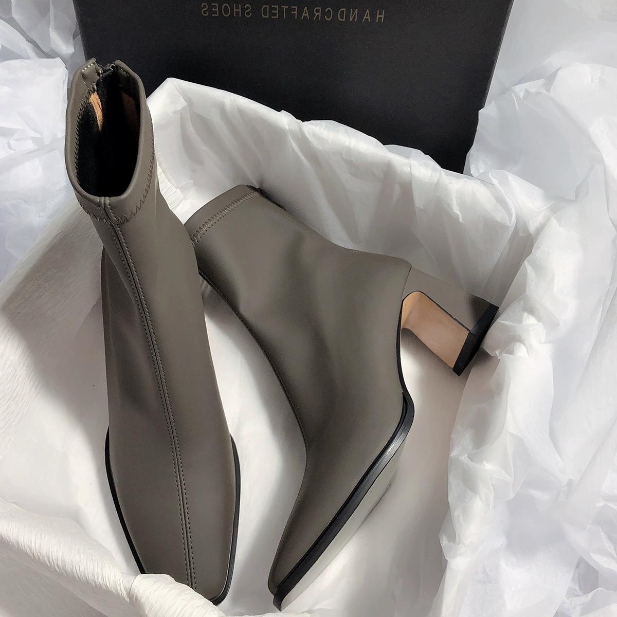 Супер элегантные 2024, новые французские тонкие эластичные простые короткие ботинки в корейском стиле на высоком каблуке для женщин