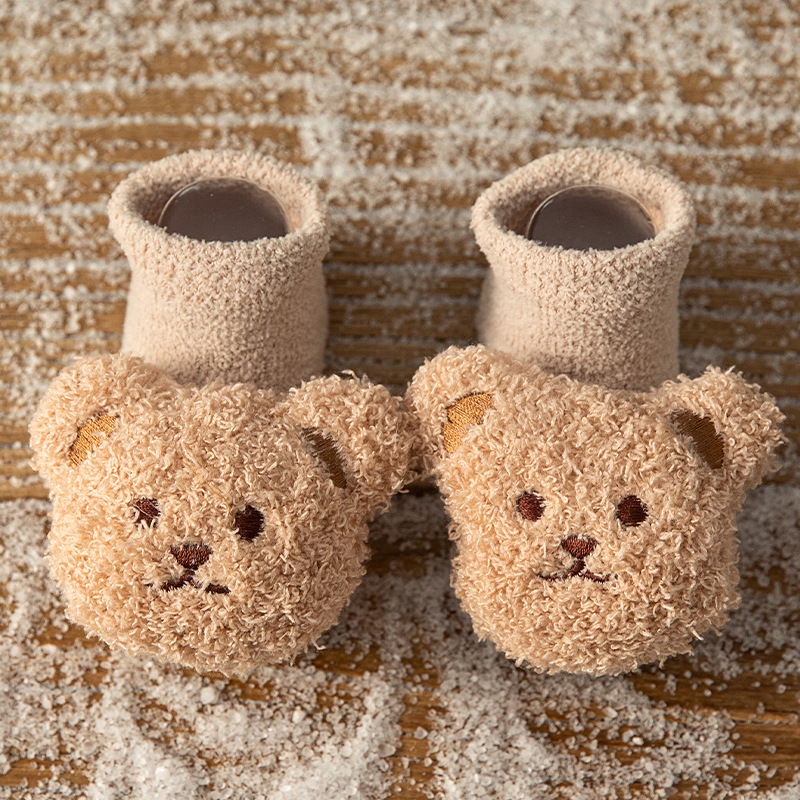 Hombres y mujeres bebé bebé coral vellón otoño nuevos calcetines de piso para recién nacidos 0-3 años antideslizantes engrosados y cálidos otoño e invierno