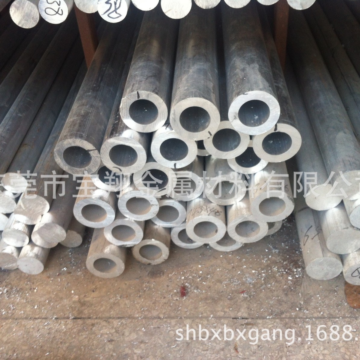 6061铝管 厚壁铝管 6063空心铝管 空心铝棒 铝合金管 规格齐全