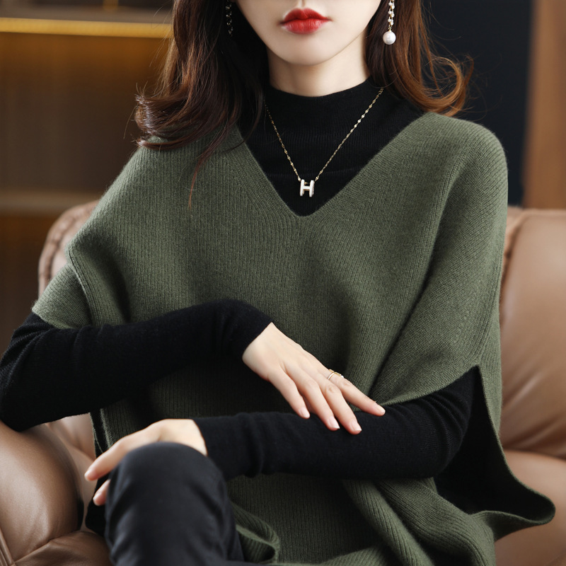 针织马甲毛背心纯色秋季新款2024女装外穿洋气坎肩V领蝙蝠袖毛衣
