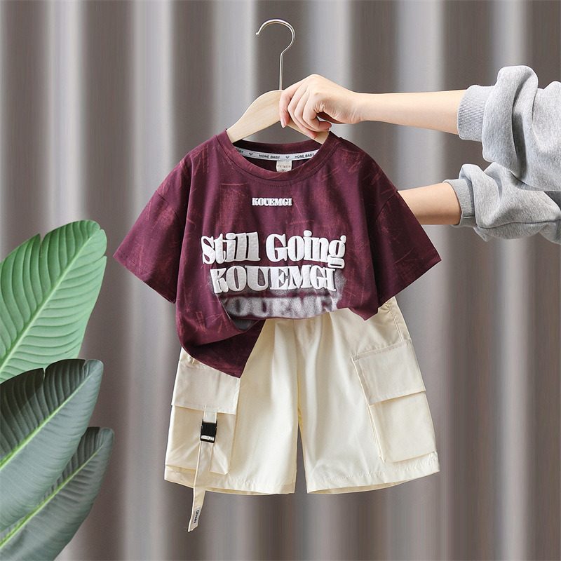 7244 Traje de verano para niños Ropa de manga corta para niños de estilo occidental 2025 Nuevo estilo de moda, guapo bebé, estilo fino, calle frita