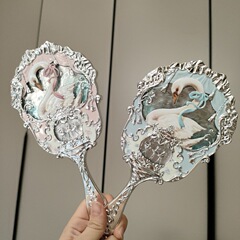 花は化粧鏡のピンクの青い玉が新しい天使の黒い鏡の外で包装することを知っています。