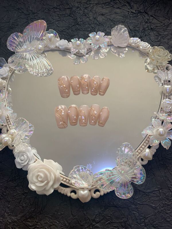 Hand-worn armor wholesale nail stickers trembles explosive manicure stickers removable waterproof red book with fake nails Hand-worn armor wholesale nail stickers trembles explosive manicure stickers removable waterproof red book with fake nails