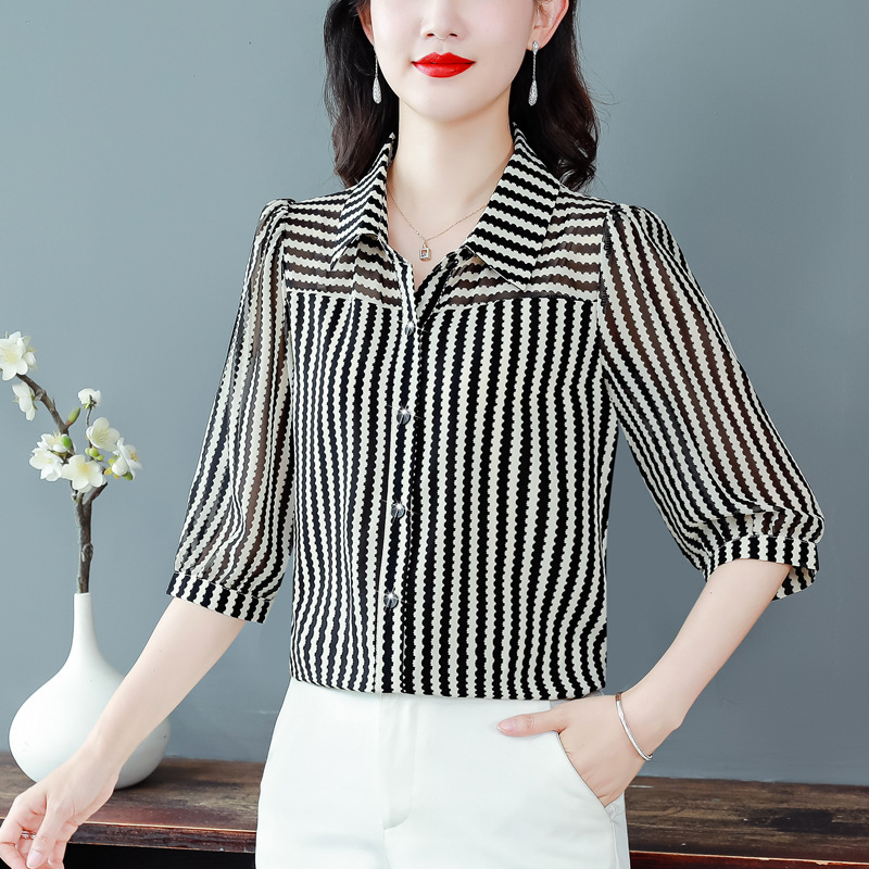 High-End Women's Silk Chiffon Three-Quarter Sleeve Shirt, Fashionable Middle-Aged Mom's Cardigan, Elegant Collared Shirt High-End Women's Silk Chiffon Three-Quarter Sleeve Shirt, Fashionable Middle-Aged Mom's Cardigan, Elegant Collared Shirt