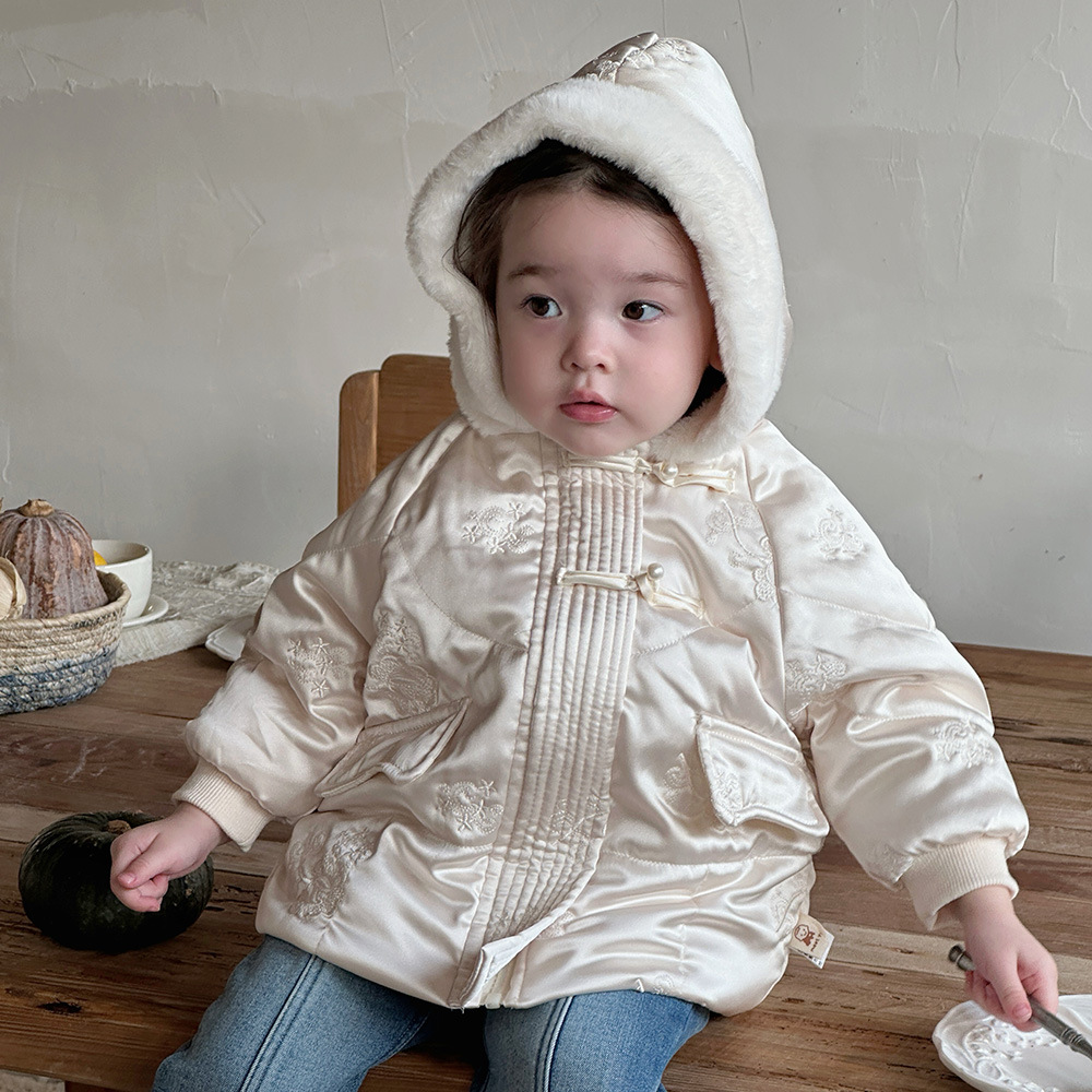 Chicas coreanas otoño e invierno más chaqueta con capucha acolchada de terciopelo chaqueta acolchada de invierno de bebé femenino más pantalones de terciopelo de dos piezas