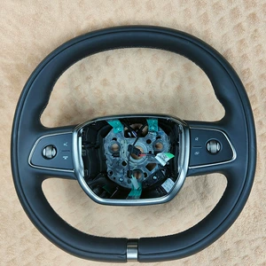 Suitable for Chery vehicles, genuine leather steering wheel with multi-function dual roller buttons, quality guaranteed, 404001307AAB