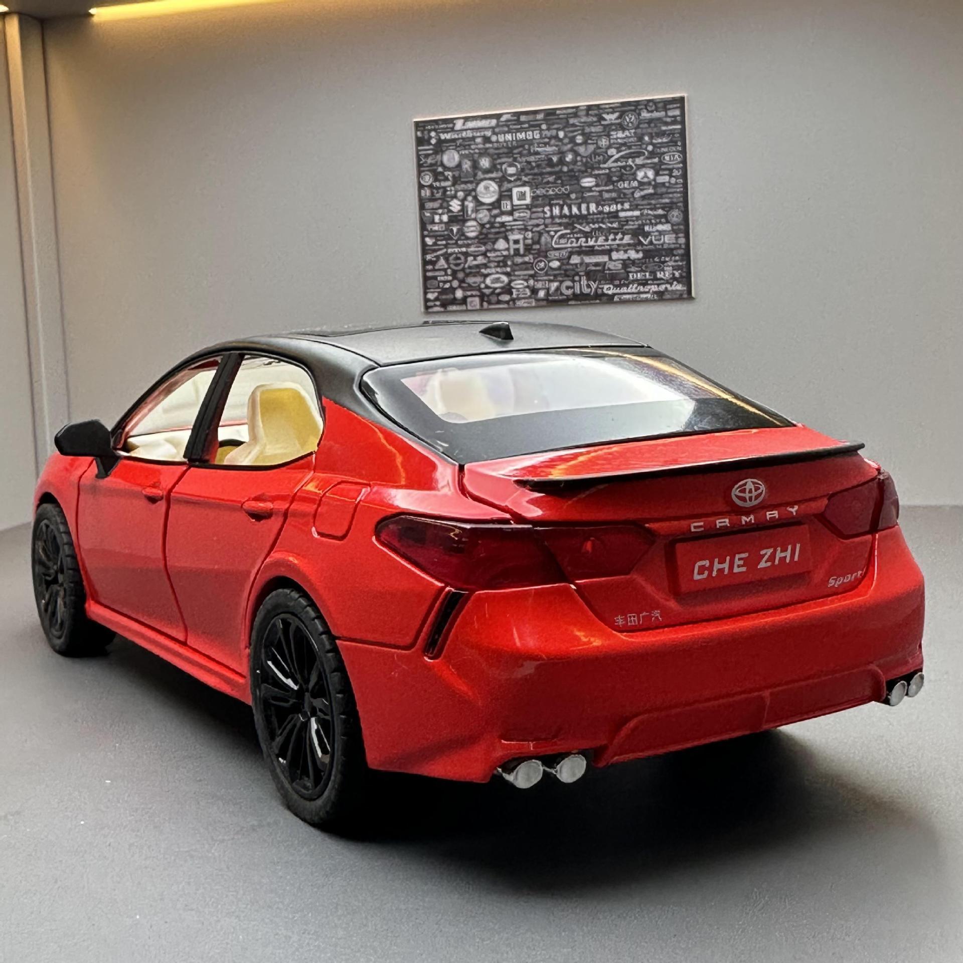 Aleación de coche 1:24 Camry modelo de coche Tire hacia atrás con luz de sonido juguete coche música modelo decoración colección