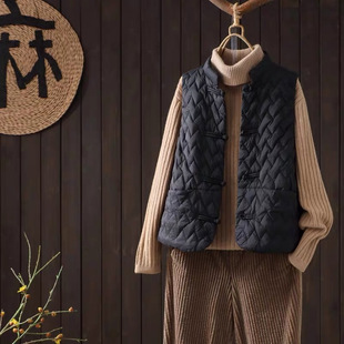 Retro Chinese Style down Vest Women's Quilted Buckle Short 2024 Winter New Style 90 White Duck down Vest to Prevent Cold