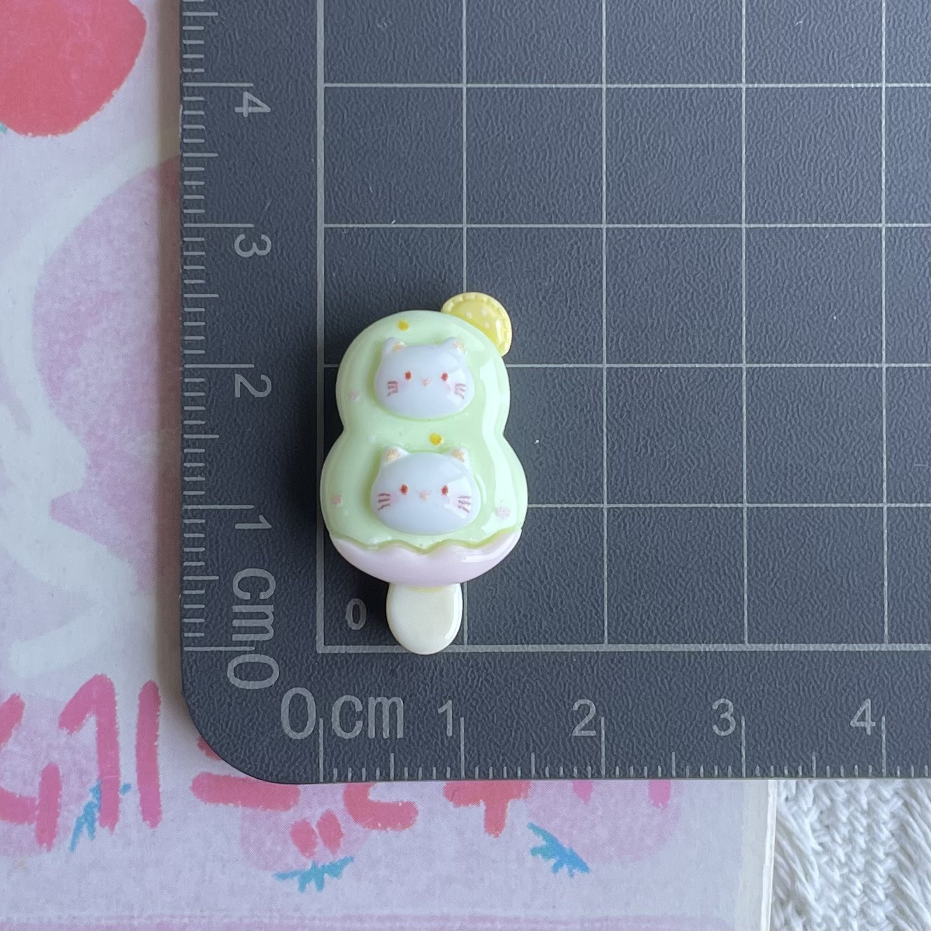 漫画動物アイスクリーム樹脂アクセサリー卸売かわいいアイスキャンディー携帯電話ケースヘアピンリングアクセサリーパッチ素材