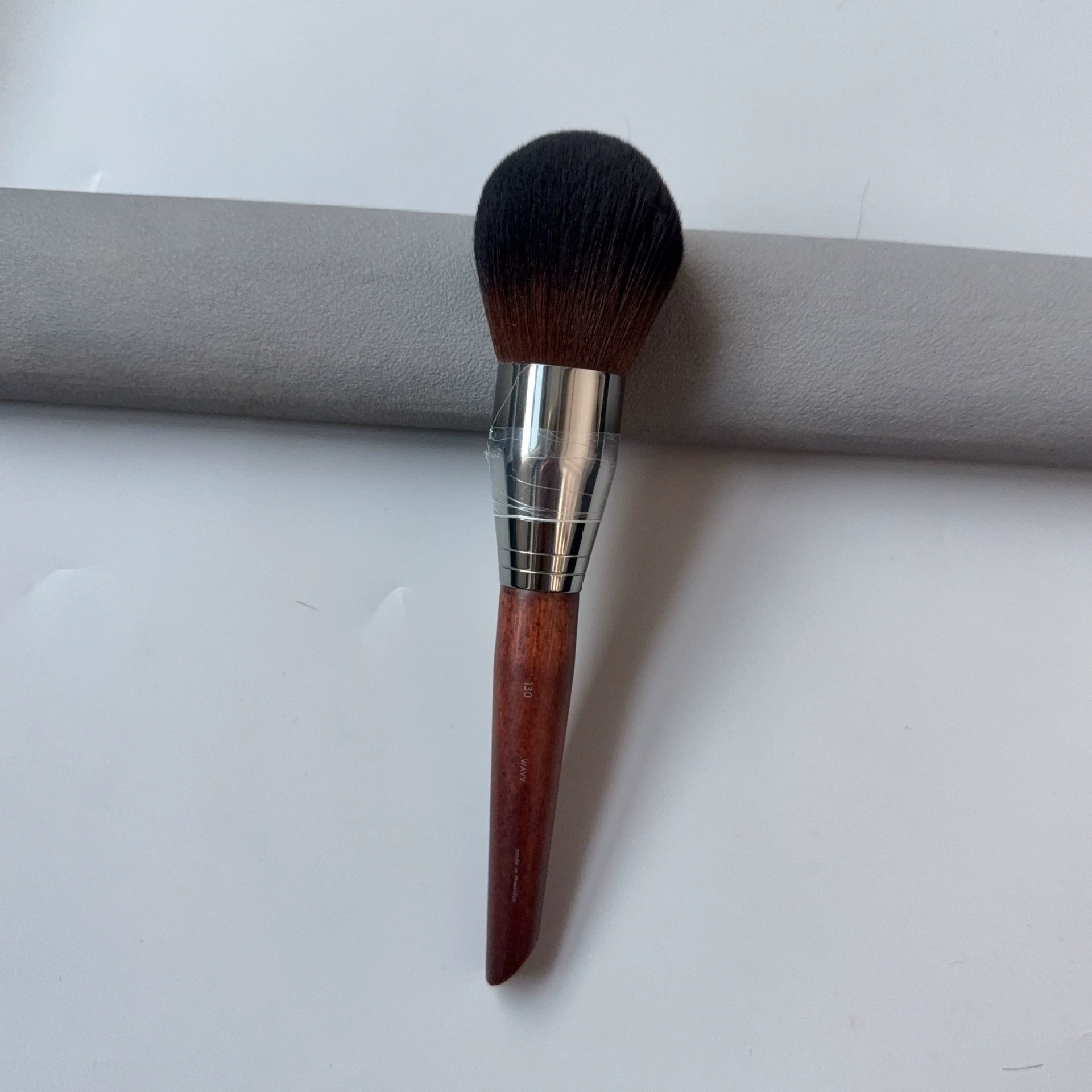 Brush, face blush, foundation, highlighter, eye pencil, full set