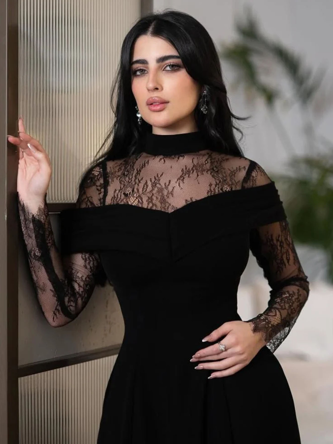 Ropa de mujer nueva para comercio exterior europeo y americano, vestido sexy de encaje de manga larga con cuello alto para otoño e invierno, para banquetes, fiestas y bodas.