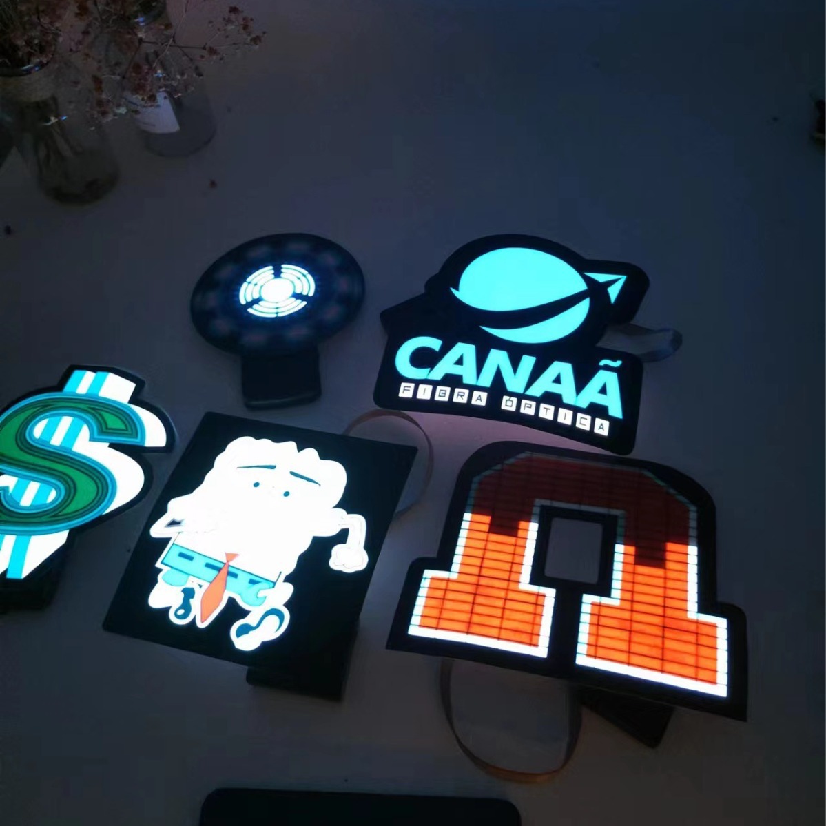 Mochila publicitaria transfronteriza LED Mochila publicitaria LED Mochila de visualización de viaje al aire libre Mochila LE D