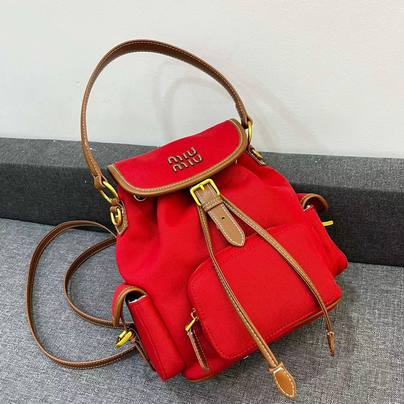 miu Miu 2025 新しいカジュアルキャンバスバックパックカレッジスタイルレトロバックパック大容量ショルダーレディースバッグトレンディ|undefined