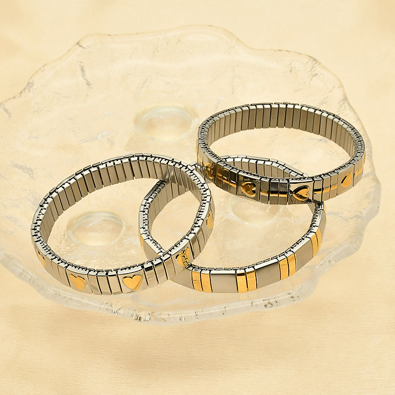 Real Gold Plated Plating Material Simple Style Heart Shape 304 Stainless Steel 18K Gold Plated Bracelets In Bulk