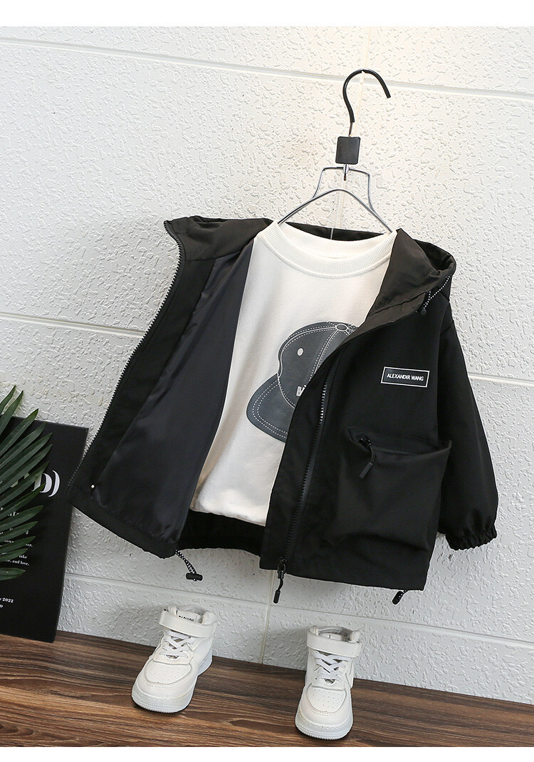 Windjacke mit großem Taschenetikett 2024 Frühlings- und Herbstsaison Neue koreanische Ausgabe Trendy Markenmantel für Kinder für Jungen_voghion.com