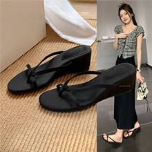 ��ۺ�׈A�^�Aֺ������Ů2025�ļ��¿���Ů�L�ٴ���¸�����Ь