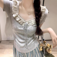 レースのステッチの半袖tシャツの女性の夏の2025新型の独特な超美しいタックの短い上着