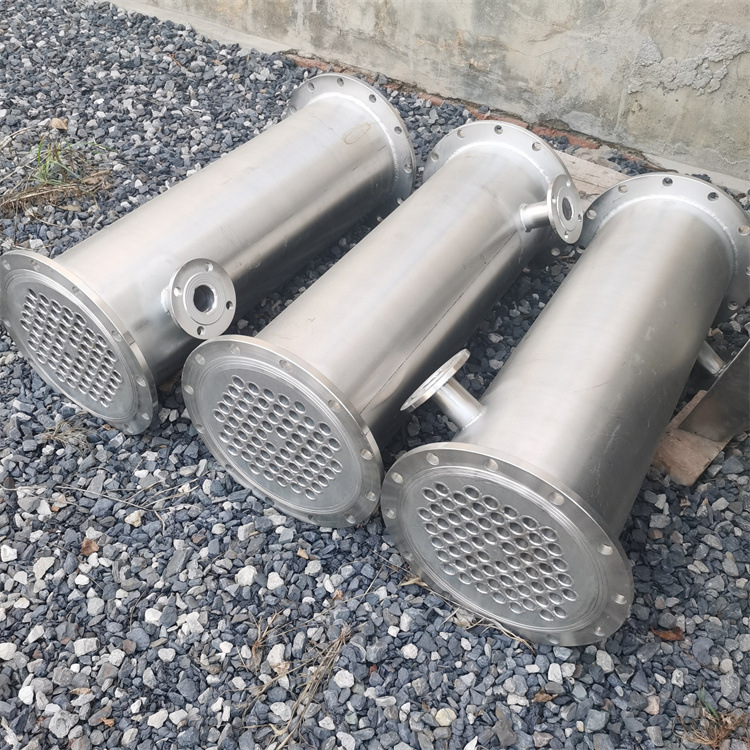 厂家直供304不锈钢换热降温设备 冷凝器列管式喷淋壳管换热器