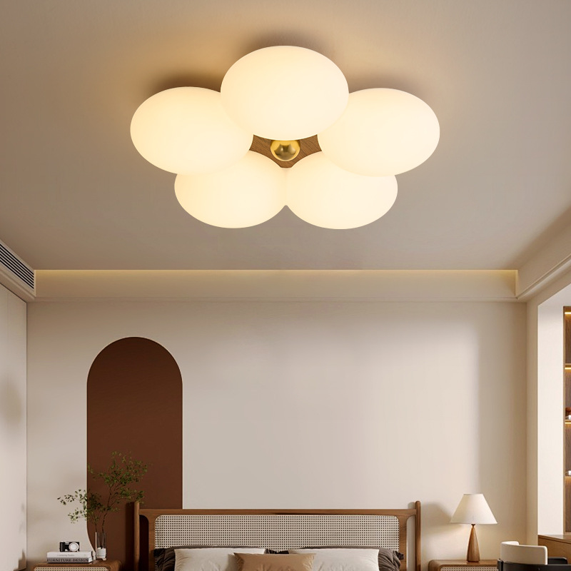 Crema lámpara de dormitorio de estilo antiguo flor minimalista moderna lámpara de dormitorio principal lámpara de habitación protección ocular de espectro completo lámpara de habitación para niños