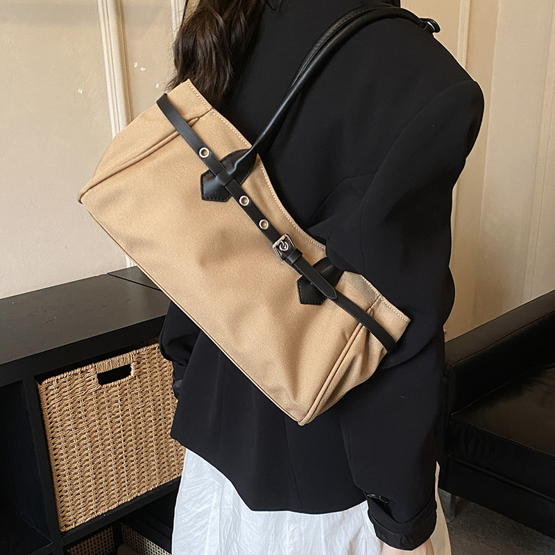 Retro Fashion Boston Handbag For Women 2026 Spring New Large Capacity Exquisite Niche Shoulder Underarm Bag - Thumbnail 3
