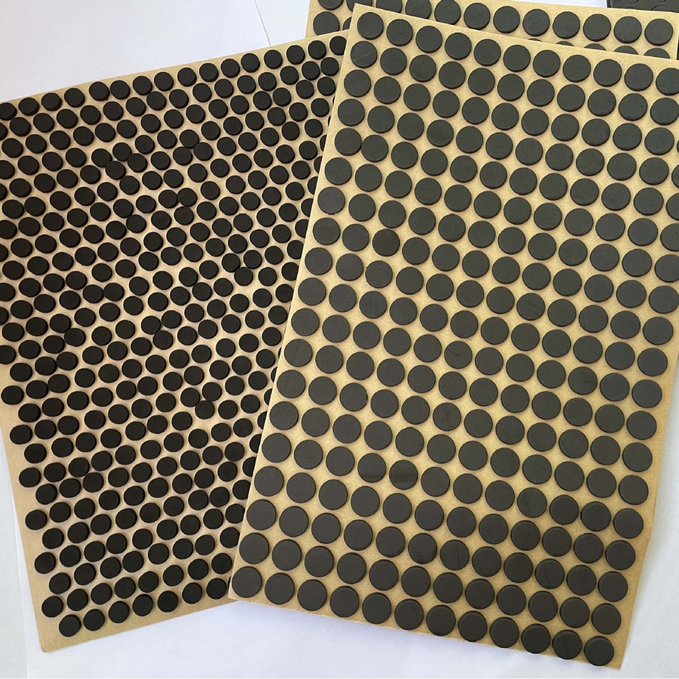 厂家圆形泡棉胶单自粘黑色海绵胶防滑减震EVA脚垫家具填充垫片