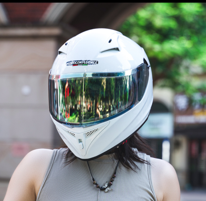 3C Certified Motorcycle Helmets for Men and Women in Summer Retro Motorcycle Cute Full-Face Helmets for Couples Cat Ear Safety Helmets