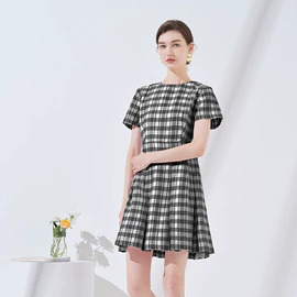 女式衬衫;连衣裙;半身裙