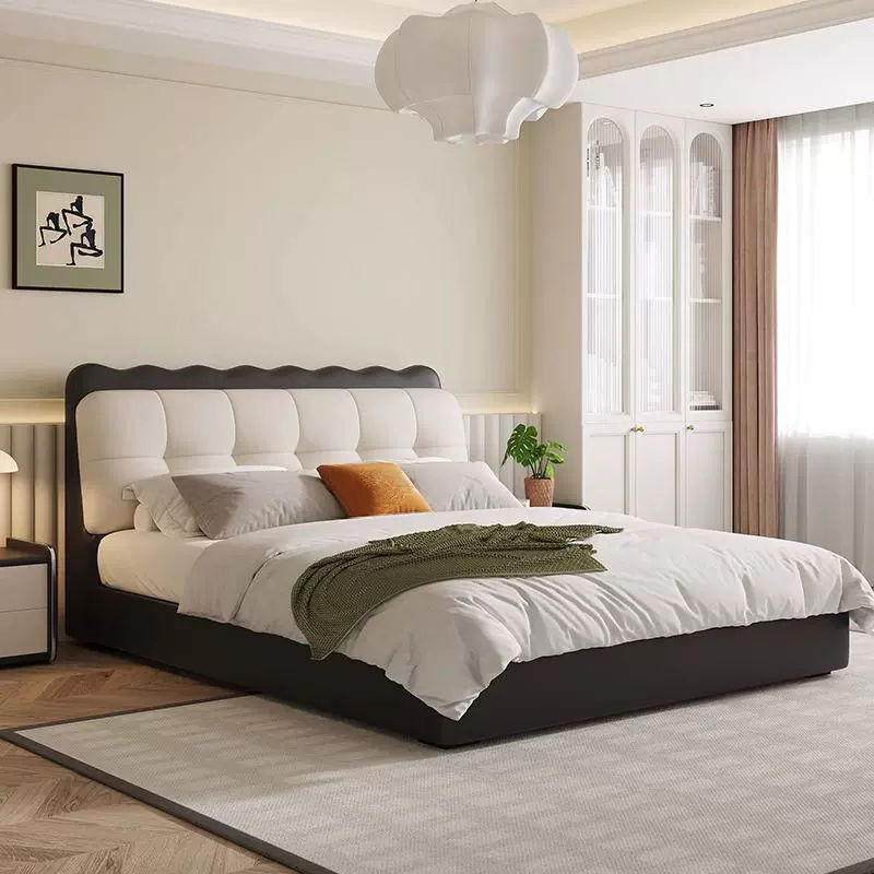 法式侘寂风网红床云朵床主卧室真皮床现代简约婚床实木软包双人床