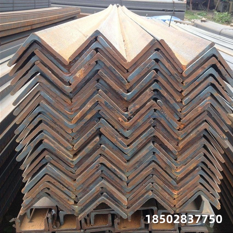 四川成都现货Q235B黑色角钢40*4等边角铁 万能冲孔角钢 镀锌角钢